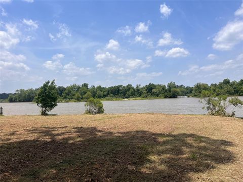 Photo of 28435 Mendecino Glen Lane, Houston, TX 77336 (MLS # 27185994)