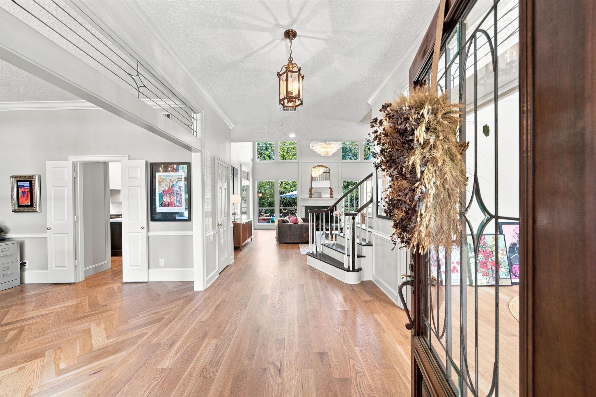 23 S Brokenfern Drive