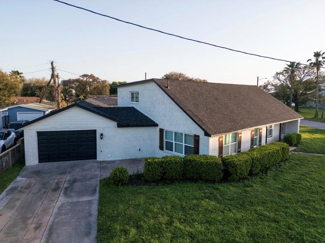 1402 Bayou Shore Drive