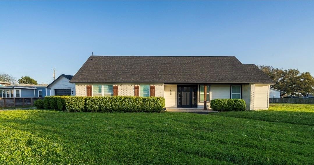 1402 Bayou Shore Drive