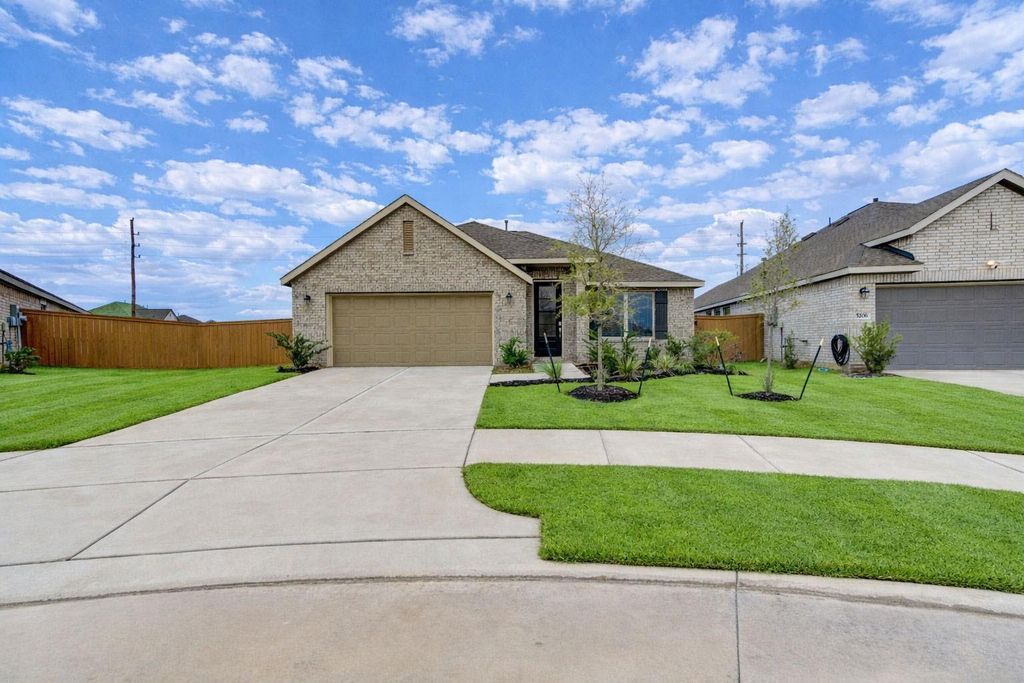 Photo of 5210 Biscay Cove Lane, Katy, TX 77493 (MLS # 81016458)