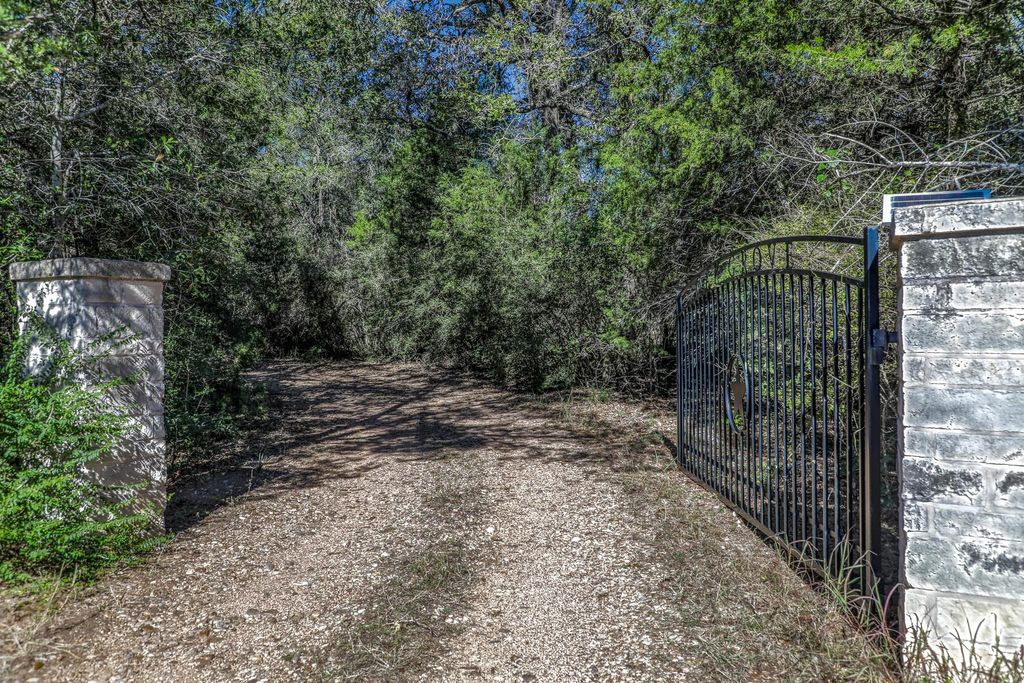 Photo of 20984 Fm 1094, New Ulm, TX 78950 (MLS # 70007556)