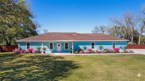 Homes For Sale - 5712 Mentor Drive<br/> Texas City, TX 77591