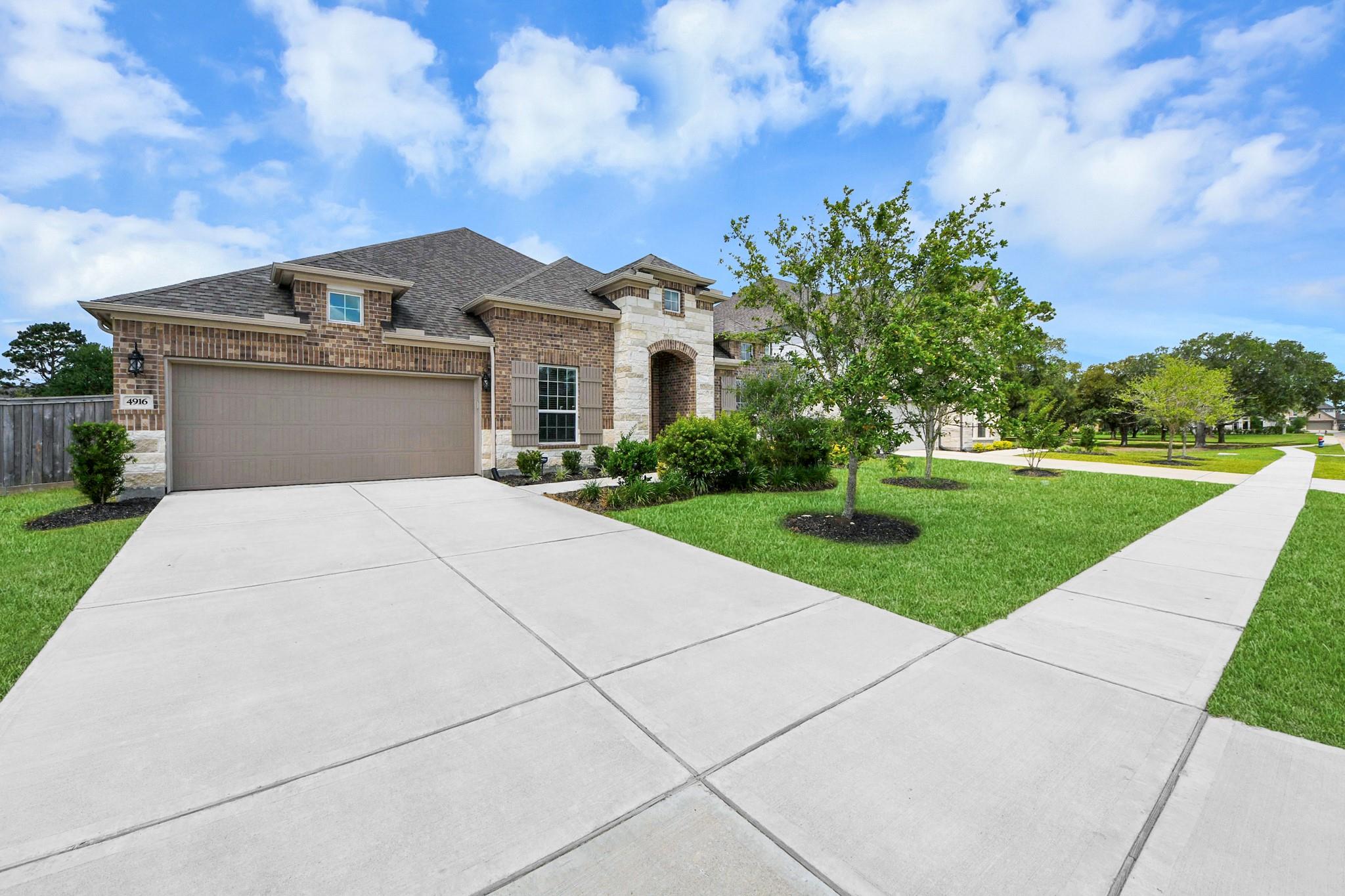 4916 Autumn Hills Trail