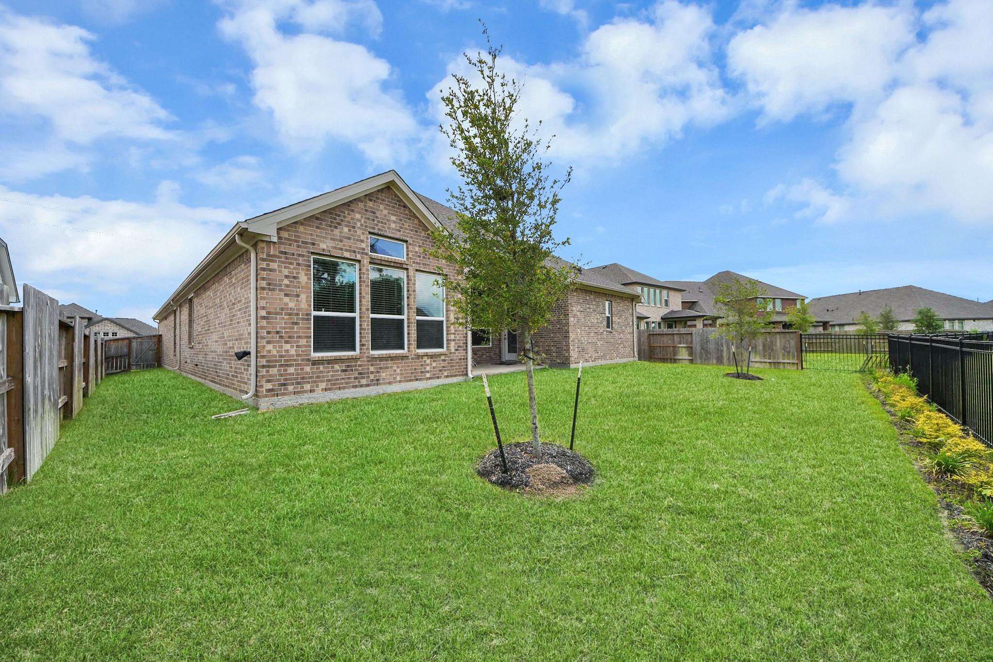4916 Autumn Hills Trail