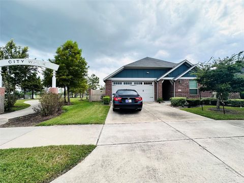 Photo of 1405 New Urban Way, Houston, TX 77047 (MLS # 14704090)