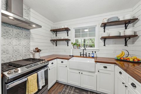 Tiny photo for 26203 Penguin Street, Magnolia, TX 77355 (MLS # 49292336)