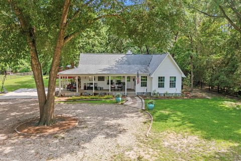 Photo of 26203 Penguin Street, Magnolia, TX 77355 (MLS # 49292336)