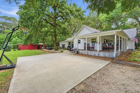 Tiny photo for 26203 Penguin Street, Magnolia, TX 77355 (MLS # 49292336)