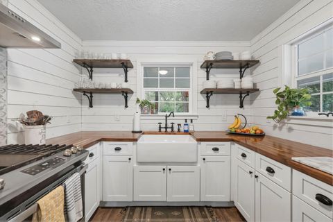 Tiny photo for 26203 Penguin Street, Magnolia, TX 77355 (MLS # 49292336)