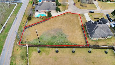 Vacant Land For Sale - 33231 Worthing Lane<br/> Fulshear, TX 77441
