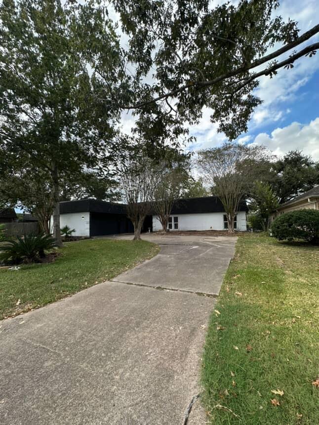 2222 N Fountain Valley Drive