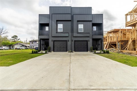 Photo of 9101 Noel Street #B, Houston, TX 77033 (MLS # 85373052)