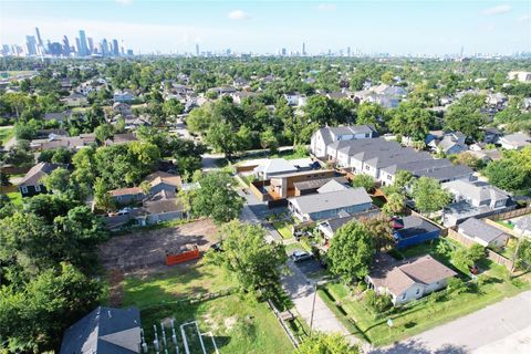 Photo of 1108 Archer Street, Houston, TX 77009 (MLS # 49188976)
