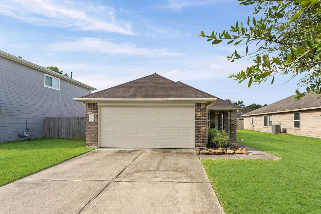Photo of 3114 Same Way, Kingwood, TX 77339 (MLS # 19704151)