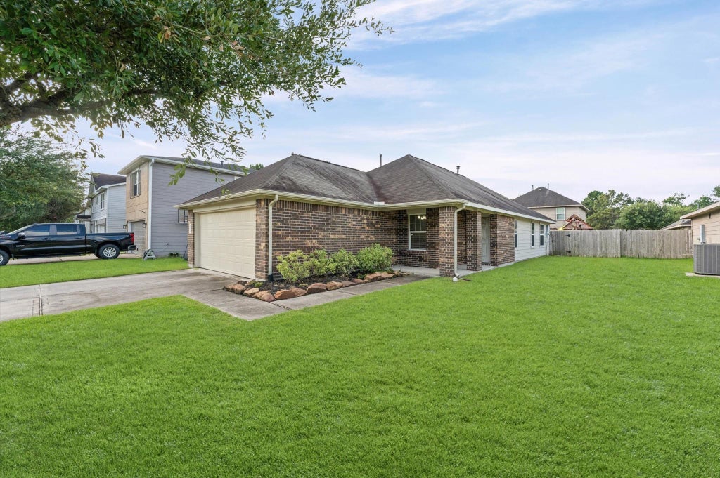 Photo of 3114 Same Way, Kingwood, TX 77339 (MLS # 19704151)