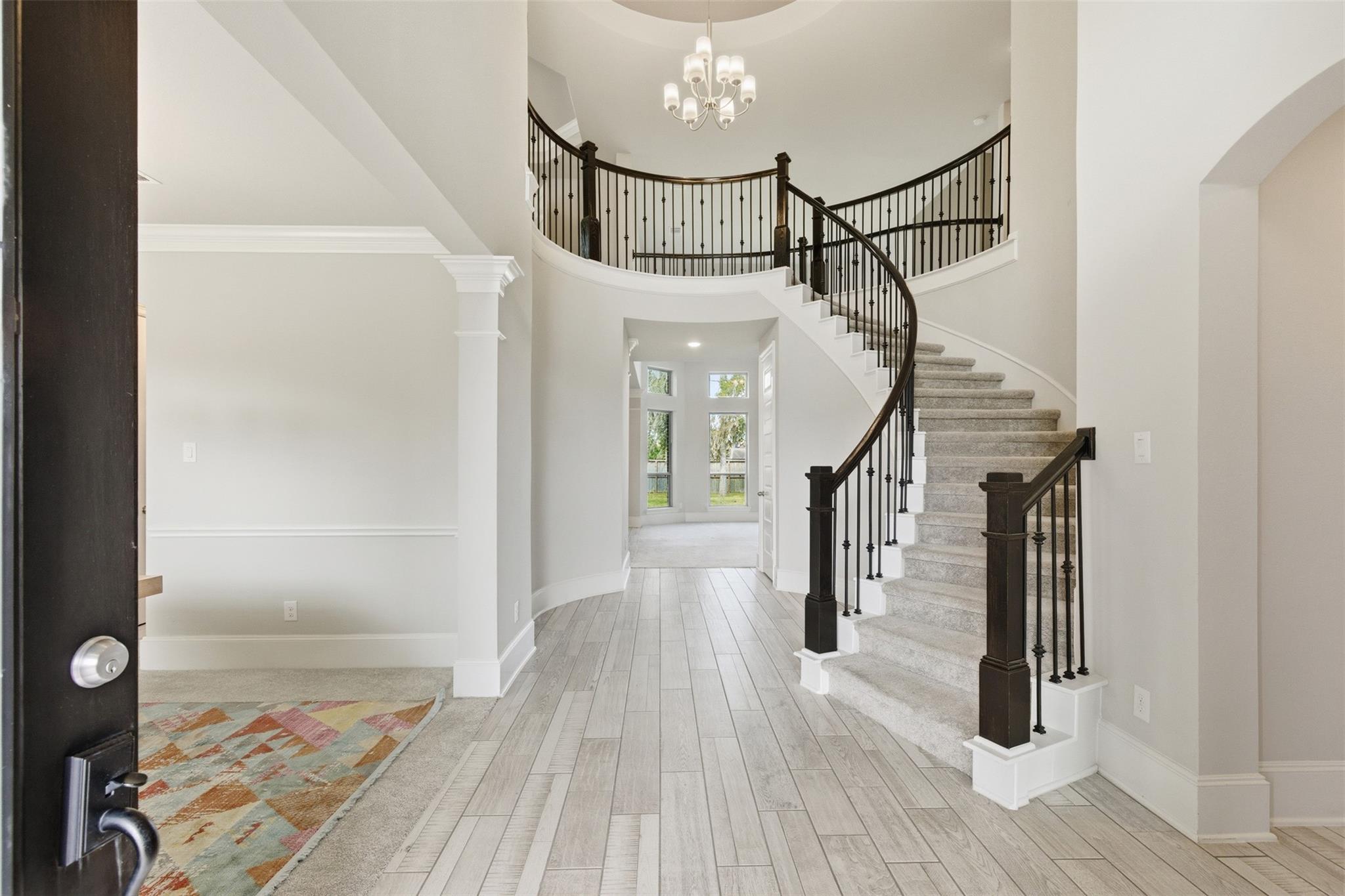 8915 Forest Side Drive