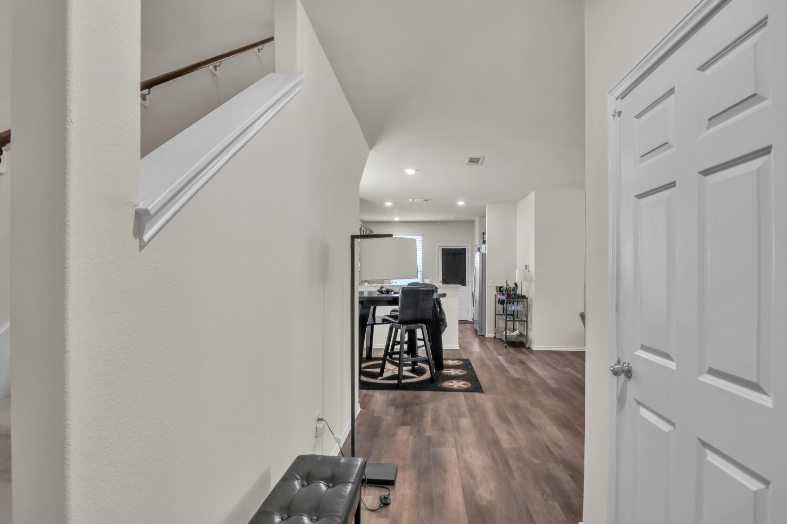 25407 Rock Spur Trail