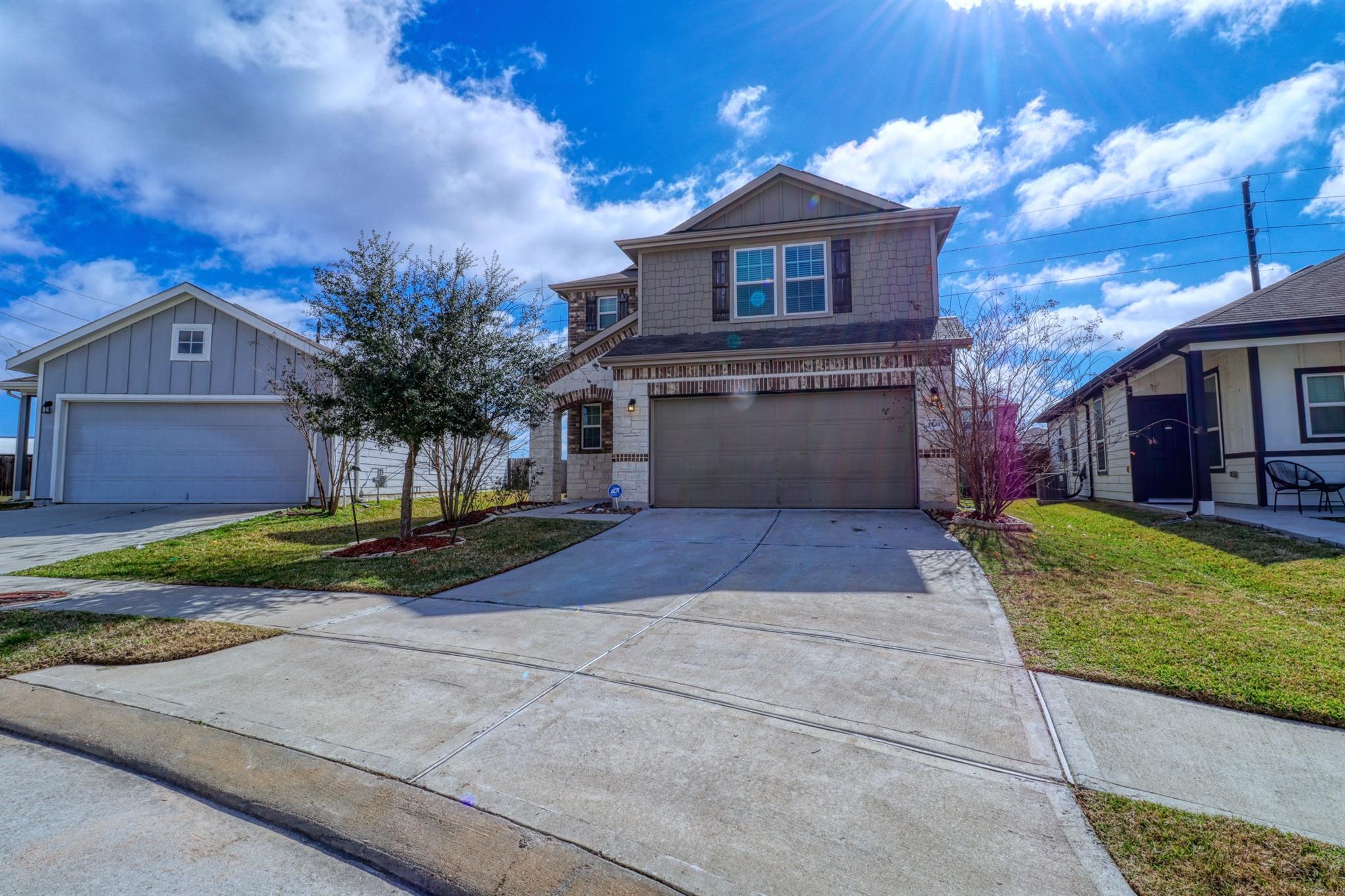 25407 Rock Spur Trail