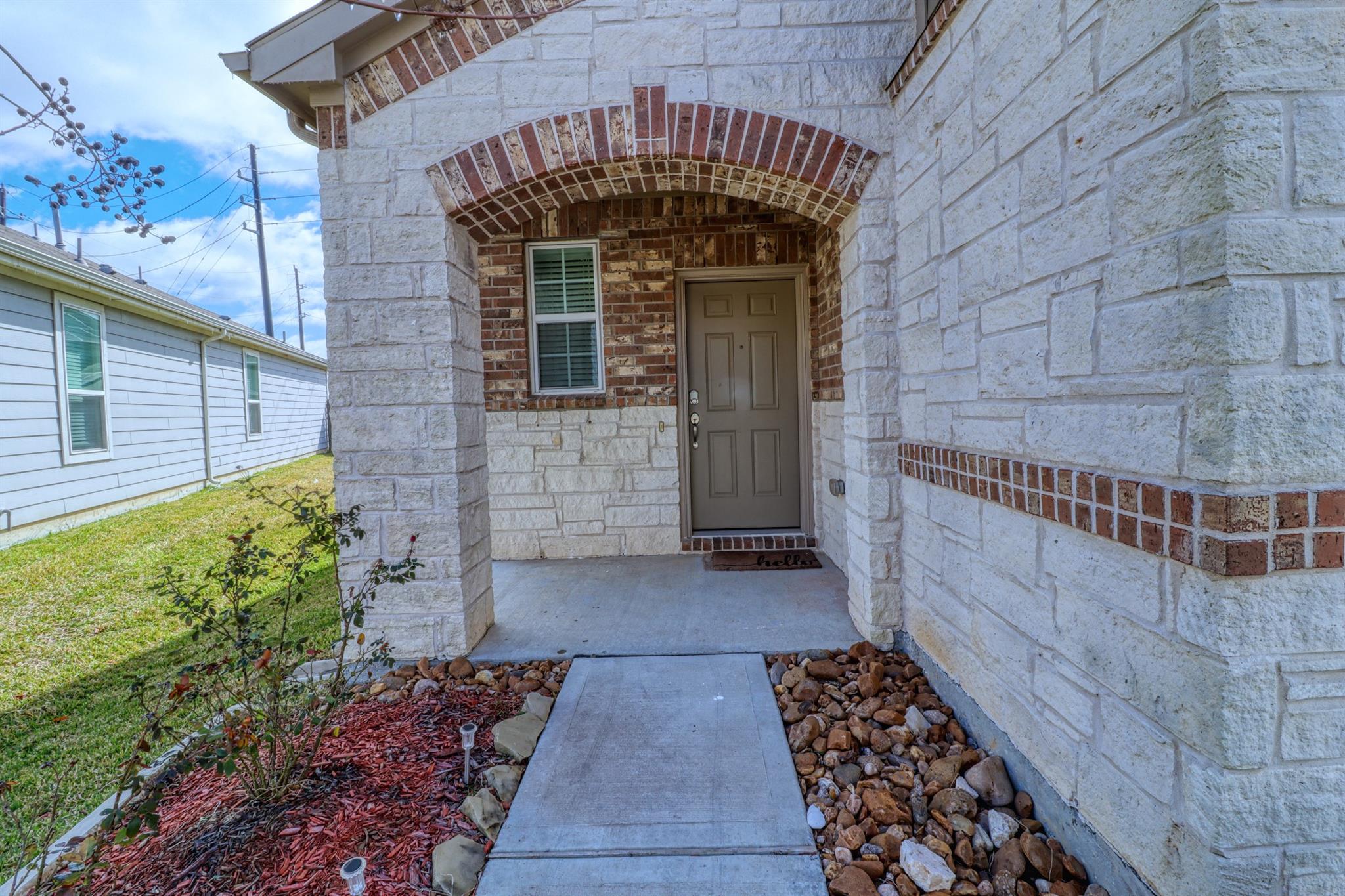 25407 Rock Spur Trail