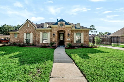 Photo of 12111 Via Porta Rosa, Cypress, TX 77429 (MLS # 33768369)