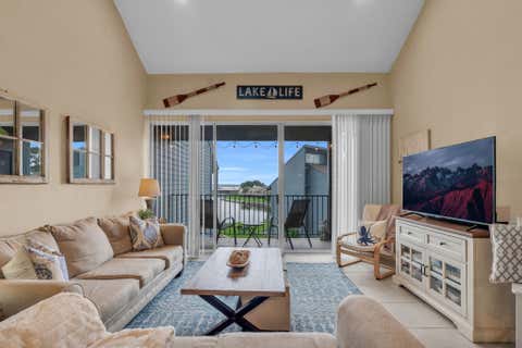 Condo For Sale - 12500 Melville Drive #337D<br/> Montgomery, TX 77356
