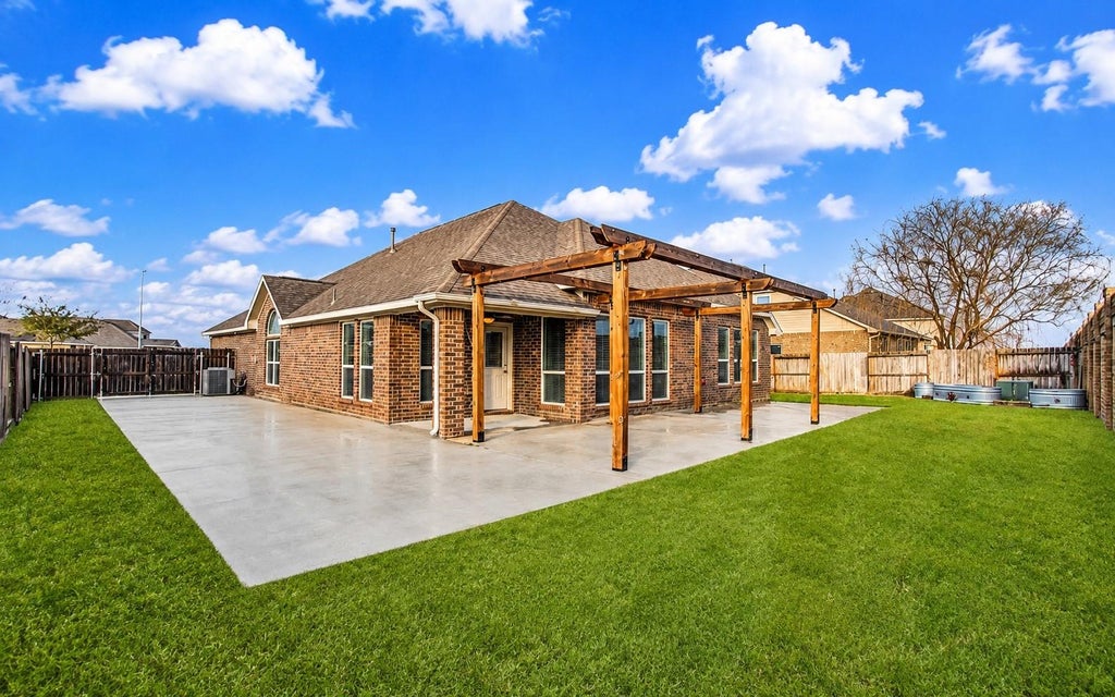 Photo of 3322 Boomer Boulevard, Mont Belvieu, TX 77523 (MLS # 23302107)