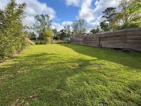 Tiny photo for 129 Garrotsville Street, Houston, TX 77022 (MLS # 62201380)