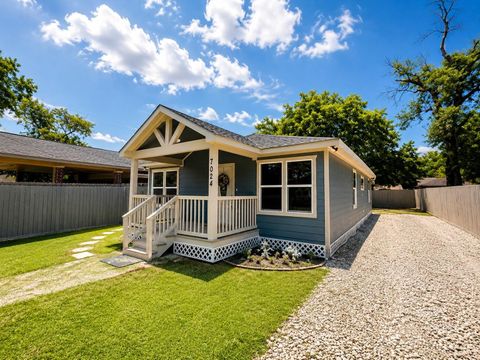Homes For Sale - 7024 Gonzales Street<br/> Houston, TX 77020