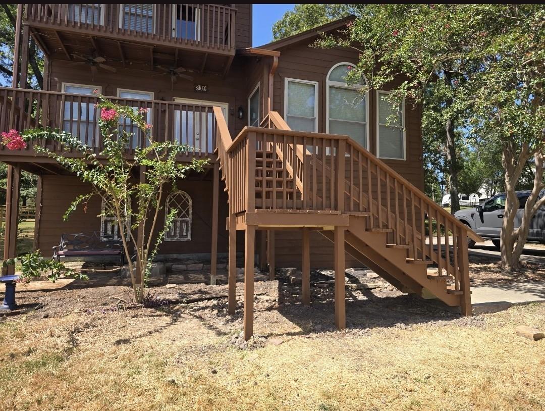 330 Holiday Lane