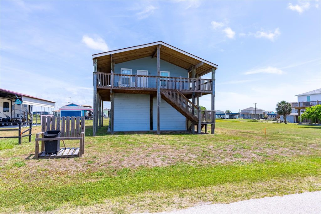 Photo of 964 S Sage Road, Crystal Beach, TX 77650 (MLS # 72220199)