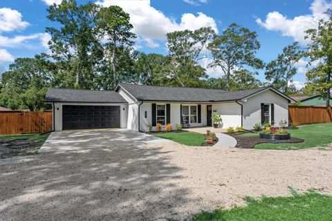Photo of 351 Linnwood Drive N, New Caney, TX 77357 (MLS # 87576456)