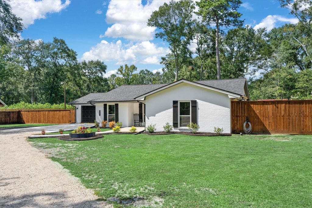 Photo of 351 Linnwood Drive N, New Caney, TX 77357 (MLS # 87576456)