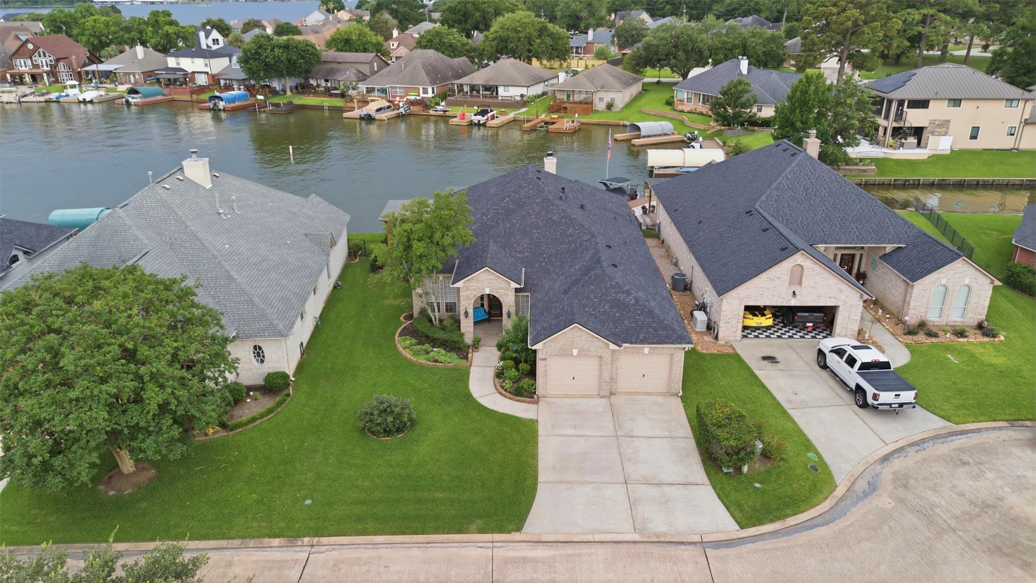 13681 Lakeside Place Drive