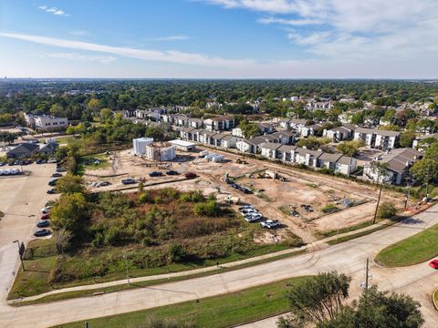 15200 Point Northwest Houston TX 77095