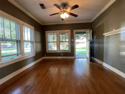Photo of 4621 Michaux Street, Houston, TX 77009 (MLS # 17101398)