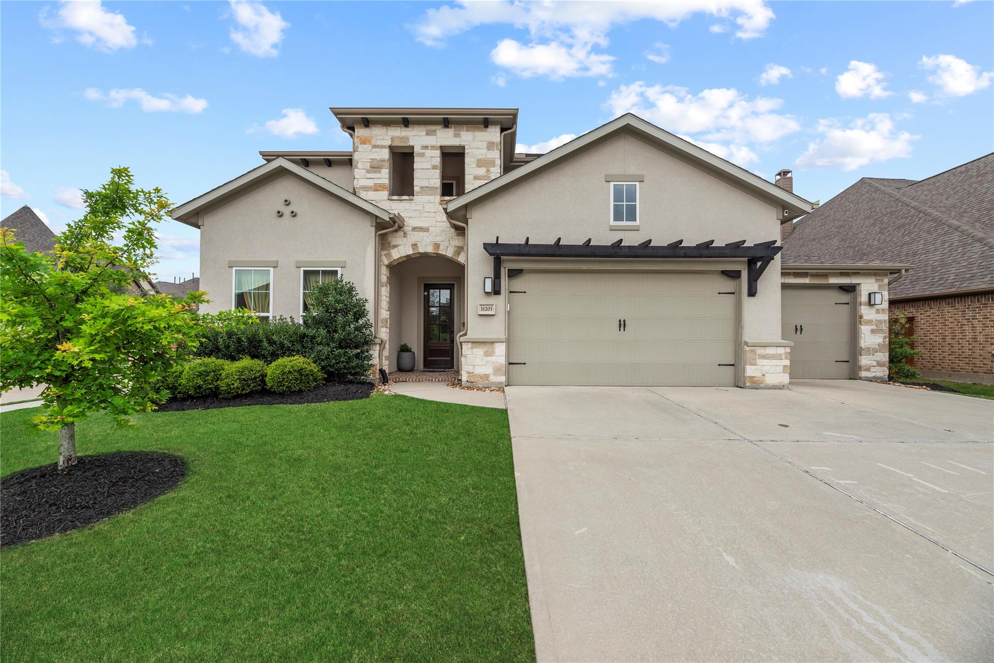 11203 Whitecap Bay Circle