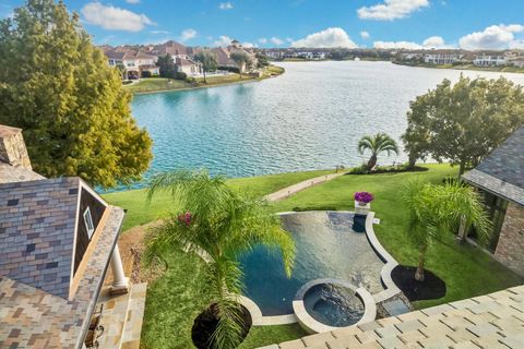 Photo of 24 Miramar Heights Circle, Sugar Land, TX 77479 (MLS # 35761951)