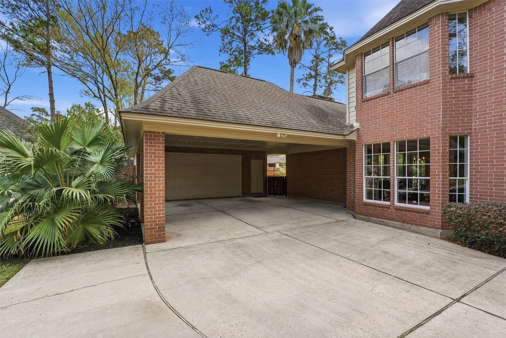 Photo of 1802 Lofty Maple Trail Trl, Kingwood, TX 77345 (MLS # 34401851)