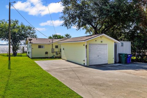 Photo of 104 Bayside Street, Livingston, TX 77351 (MLS # 57361487)