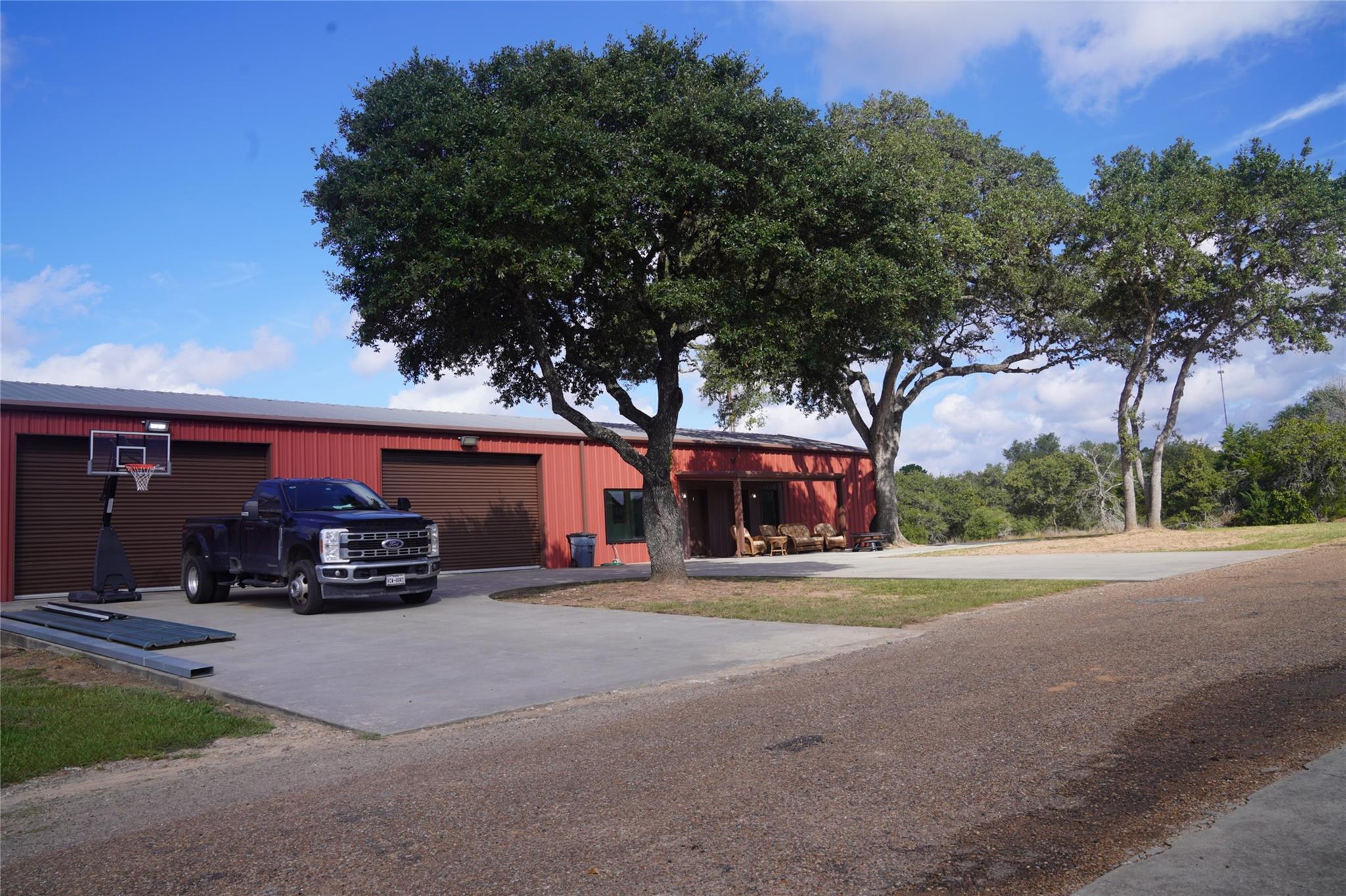 Sheridan, Texas, 77475, United States, 8 Bedrooms Bedrooms, ,5 BathroomsBathrooms,Residential,Active,1954329