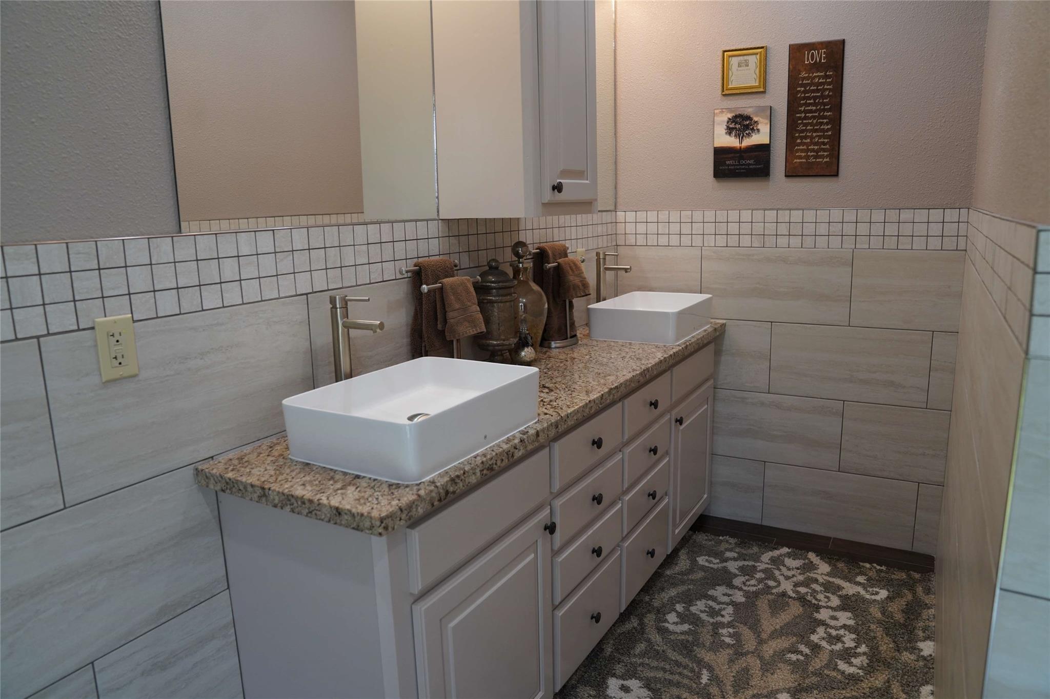Sheridan, Texas, 77475, United States, 8 Bedrooms Bedrooms, ,5 BathroomsBathrooms,Residential,Active,1954329