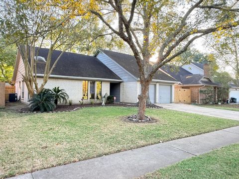 Photo of 16214 Dunmoor Drive, Houston, TX 77059 (MLS # 93219271)