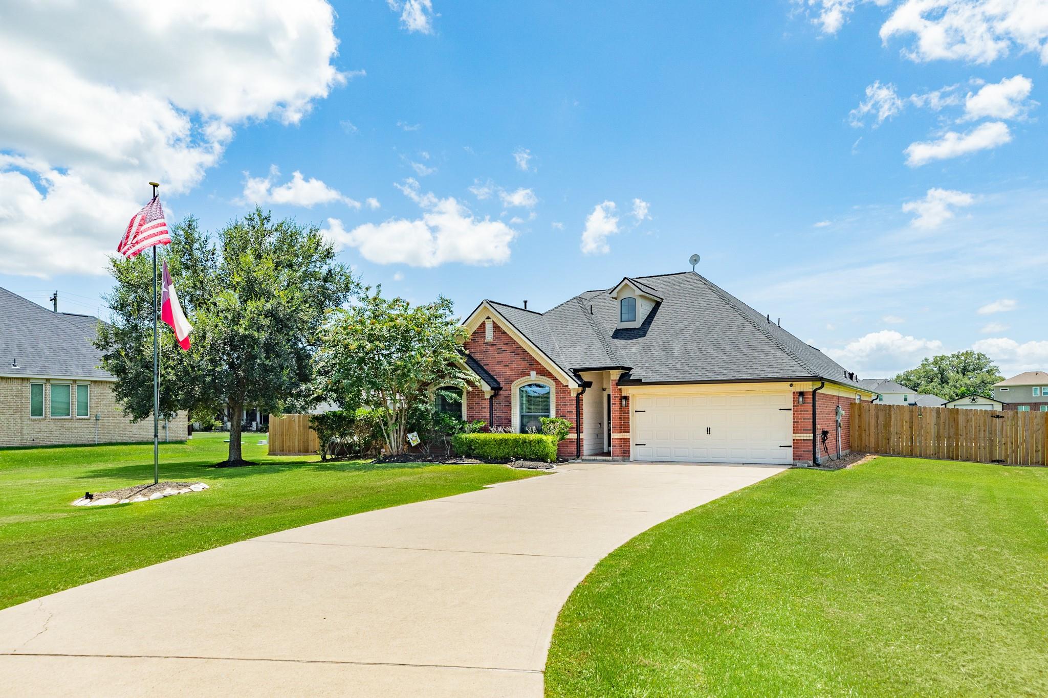 1503 Lakeland Circle