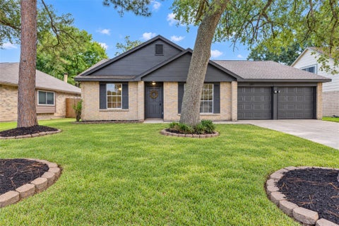 Photo of 2811 Sugar Wood Drive, League City, TX 77573 (MLS # 19944601)