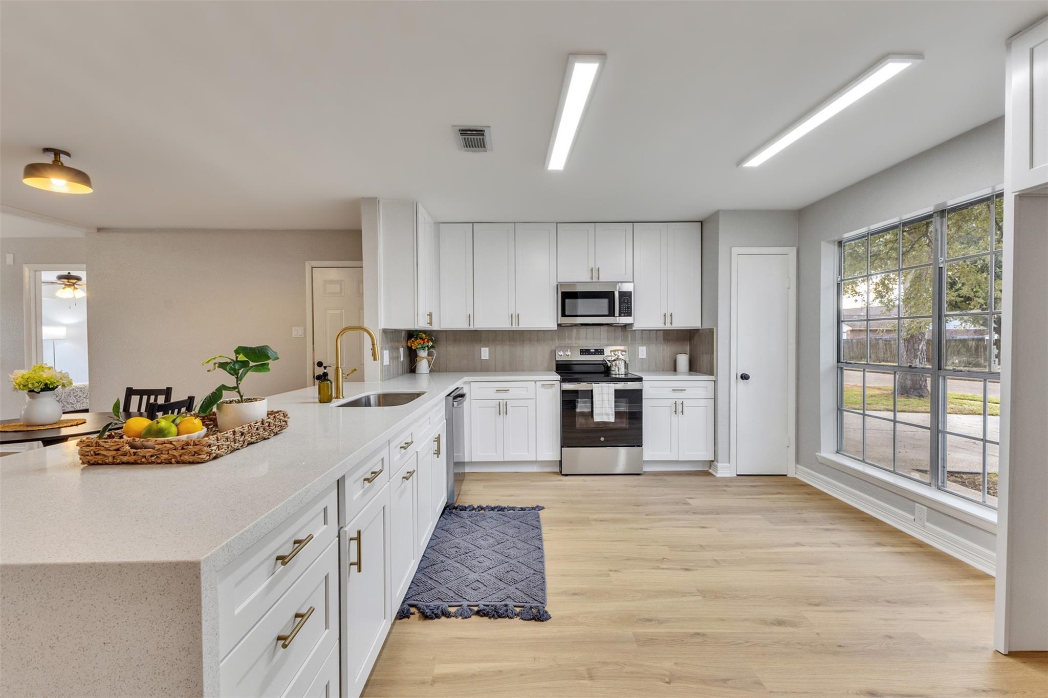 2811 Sugar Wood Drive