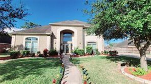 422 Old Orchard Dr Drive Dickinson TX 77539