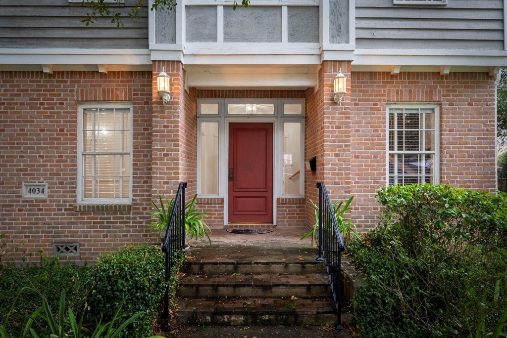 Photo of 4034 Aberdeen Way, Houston, TX 77025 (MLS # 17498885)