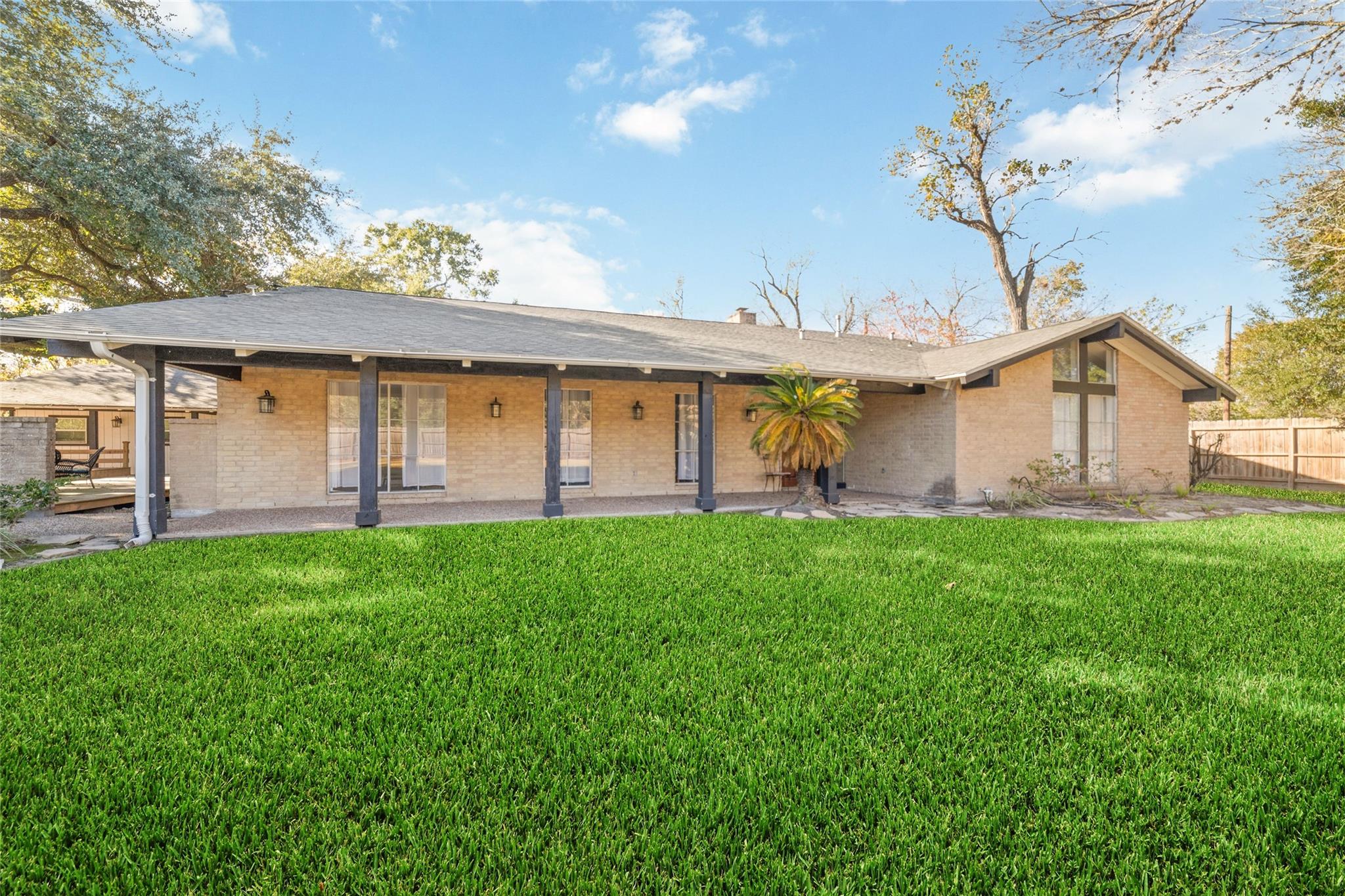 8808 Wateka Drive