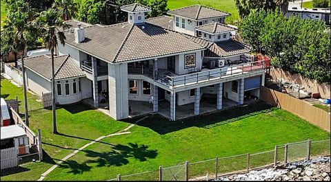 Photo of 135 1st Street, Dickinson, TX 77539 (MLS # 33910486)